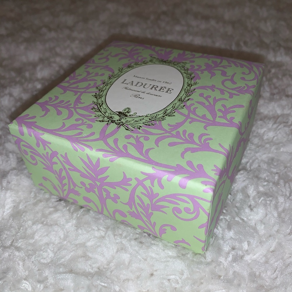 Laduree Macaron Box - Holds 8 Macarons
